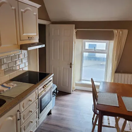 Apt. 2 - Town Centre Bagenalstown