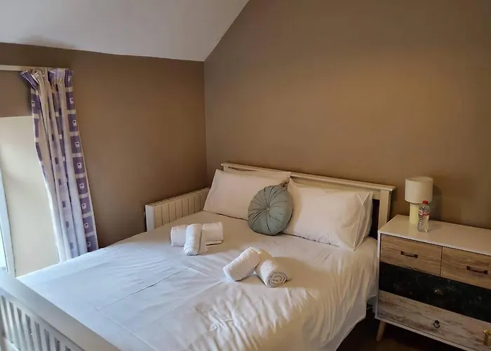 Apt. 2 - Town Centre *